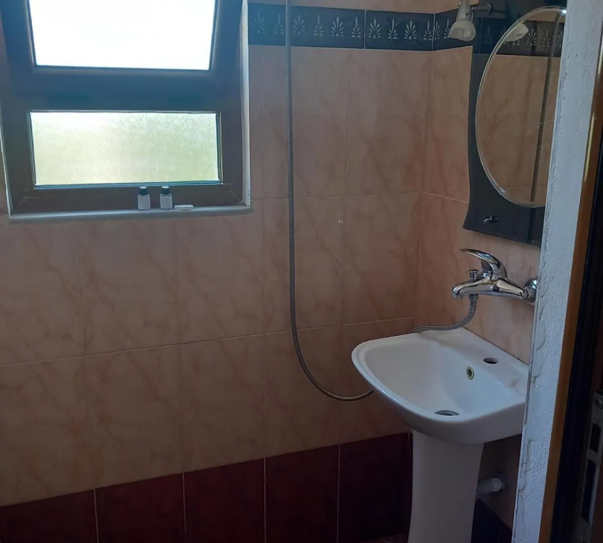 Hotel Taverna Prifti Lukovë 0*,  Albânia